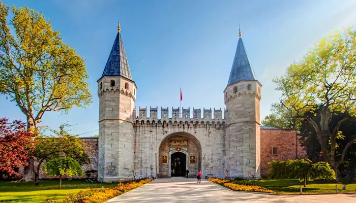 هر آنچه که باید درباره کاخ توپکاپی بدانید هر آنچه که باید درباره کاخ توپکاپی بدانید